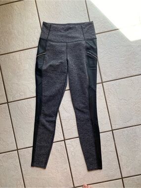 Athleta Woman's Herringbone Luxe Metro Drifter Faux Leather Side Legging Size XS